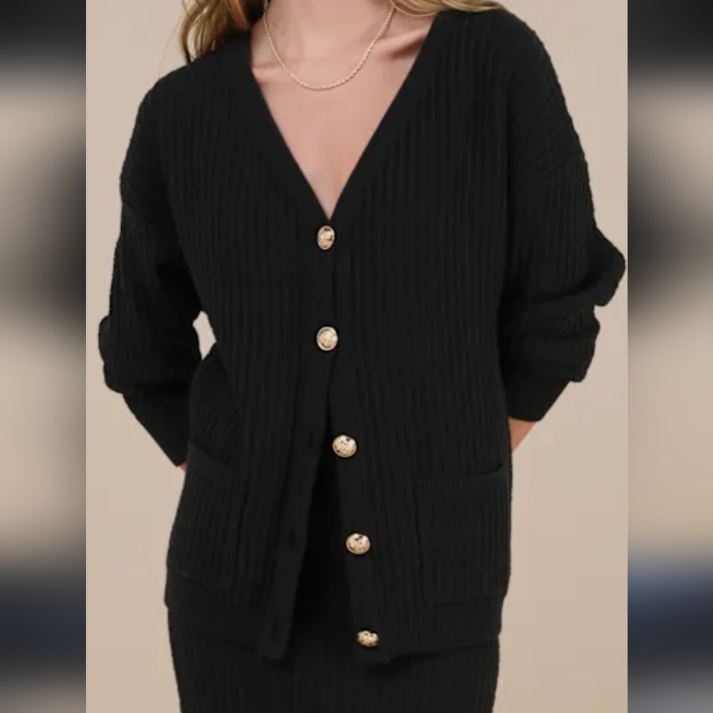 Oversized Black Lulus Cardigan Button-Up Sweater With Gold Buttons. Waffle Knit